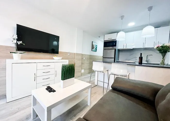 Pool View Apartment *