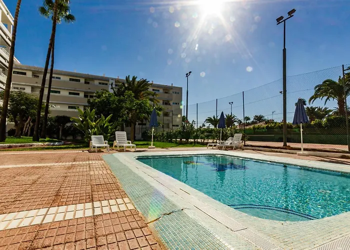 Pool View Apartment *