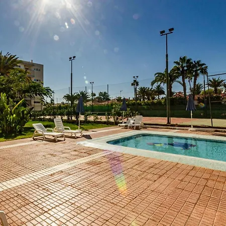 Pool View بلايا ديل إنغلز